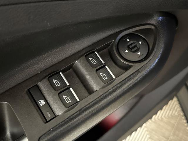 Certified 2019 Ford Escape Titanium FWD image 17