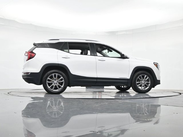 Used 2024 GMC Terrain SLT AWD/4WD image 36