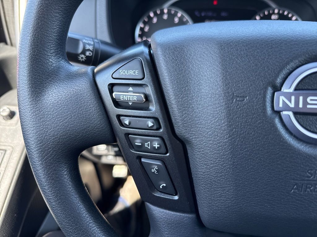 Used 2022 Nissan Frontier SV w/ Technology Package image 19