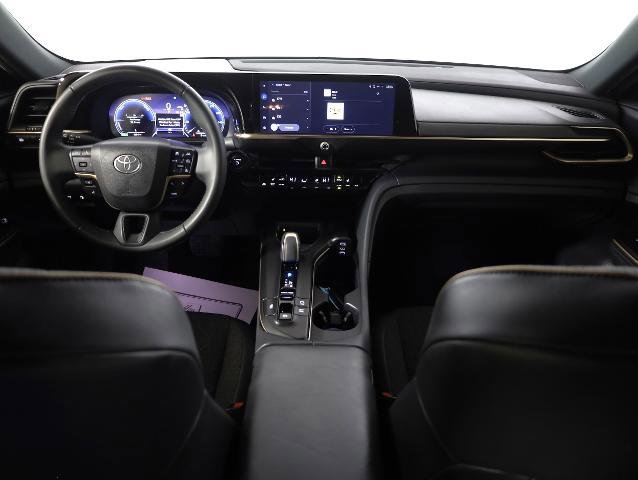 Used 2023 Toyota Crown XLE image 12