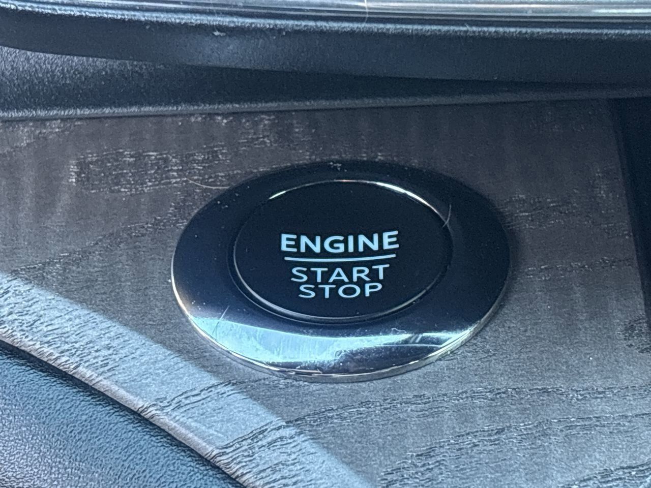 Certified 2023 Ford Explorer Platinum w/ Technology Package image 34