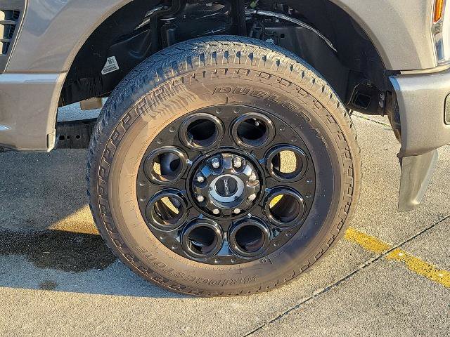 Certified 2025 Ford F350 Lariat w/ Lariat Ultimate Package AWD/4WD image 8