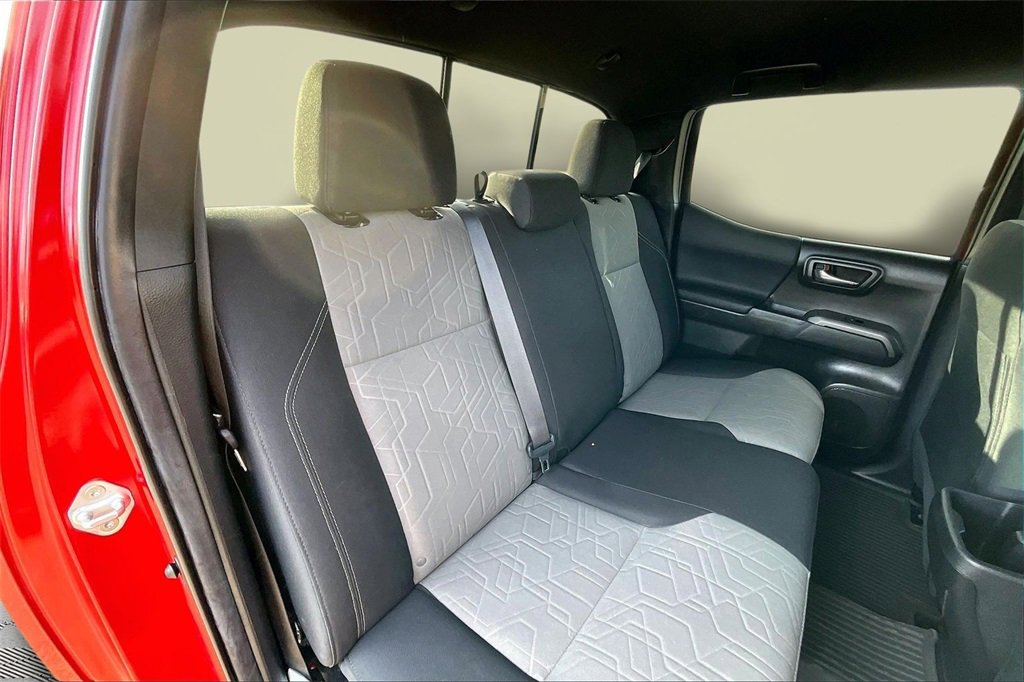 Used 2022 Toyota Tacoma TRD Sport image 28