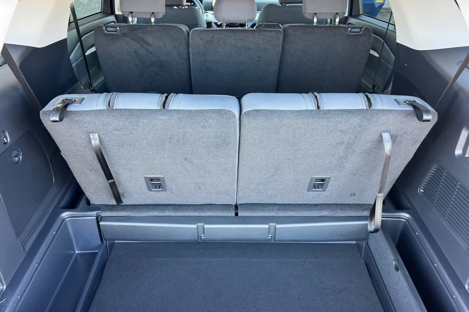 Certified 2025 Ford Explorer Active image 17