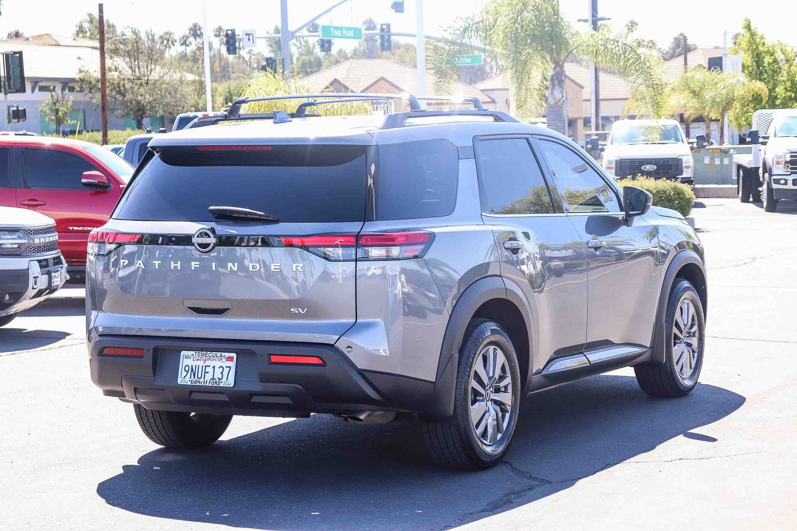 Used 2024 Nissan Pathfinder SV FWD image 4