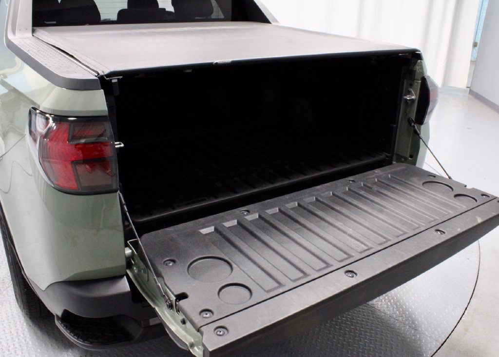 Used 2023 Hyundai Santa Cruz SEL w/ Cargo Package AWD/4WD image 13