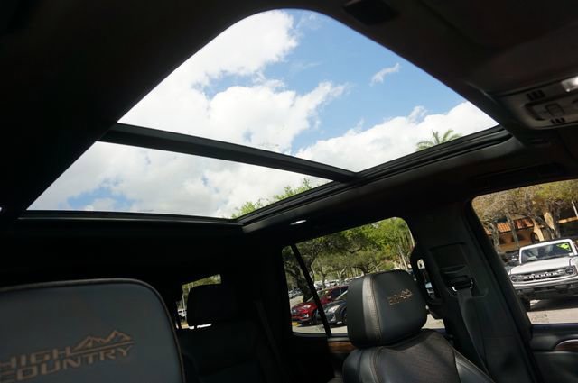 Used 2021 Chevrolet Tahoe High Country w/ Premium Package image 12