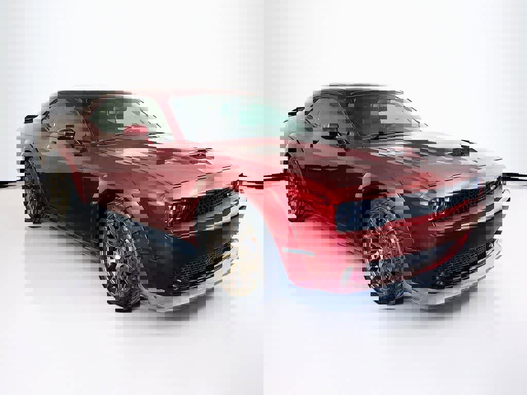 Used 2021 Dodge Challenger SXT image 7