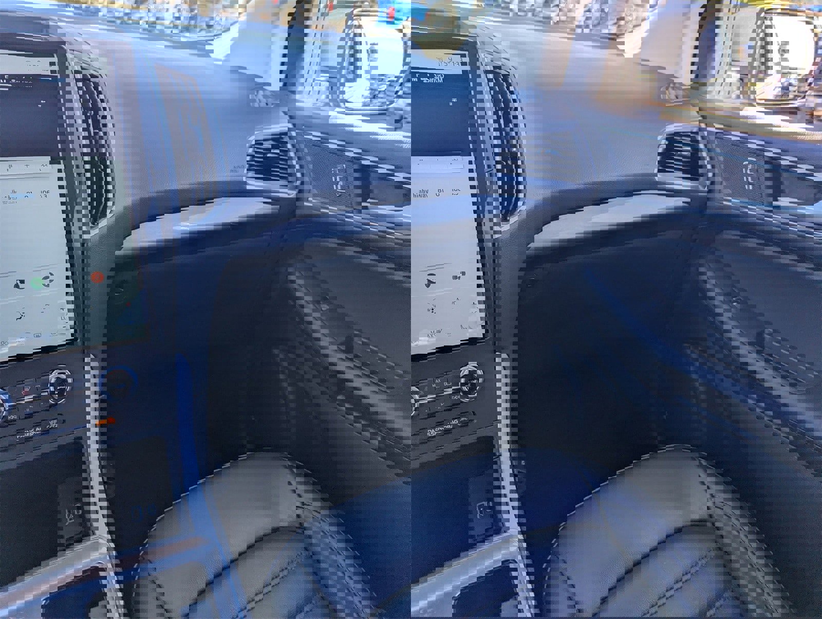 Certified 2024 Ford Edge SEL image 21