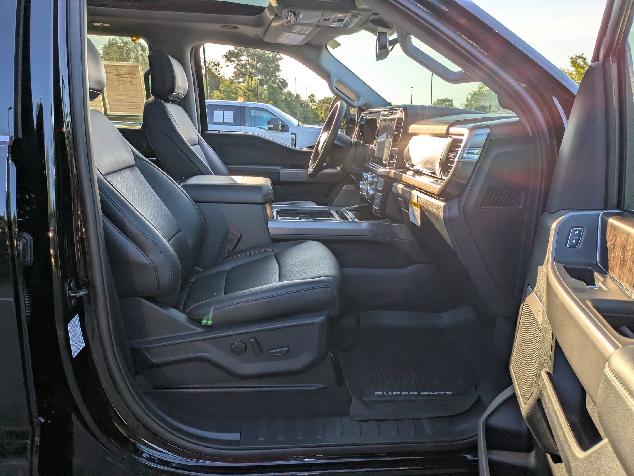 Certified 2026 Ford F350 Lariat w/ Lariat Ultimate Package AWD/4WD image 43