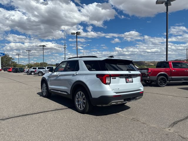 Certified 2025 Ford Explorer Active w/ Active Comfort Package AWD/4WD image 3