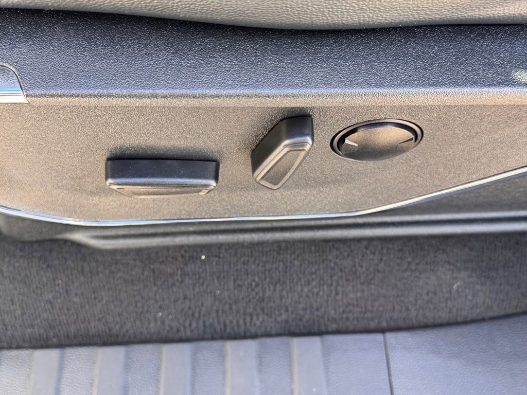 Certified 2024 Ford F350 Lariat w/ Lariat Ultimate Package image 18