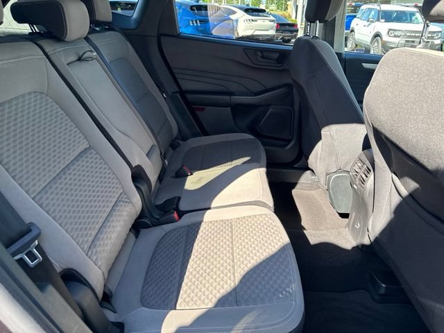 Certified 2022 Ford Escape SE w/ SE Sport Appearance Package AWD/4WD image 16