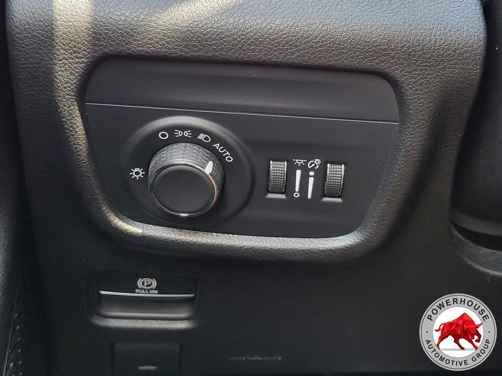 Used 2023 Jeep Grand Cherokee L Laredo AWD/4WD image 27