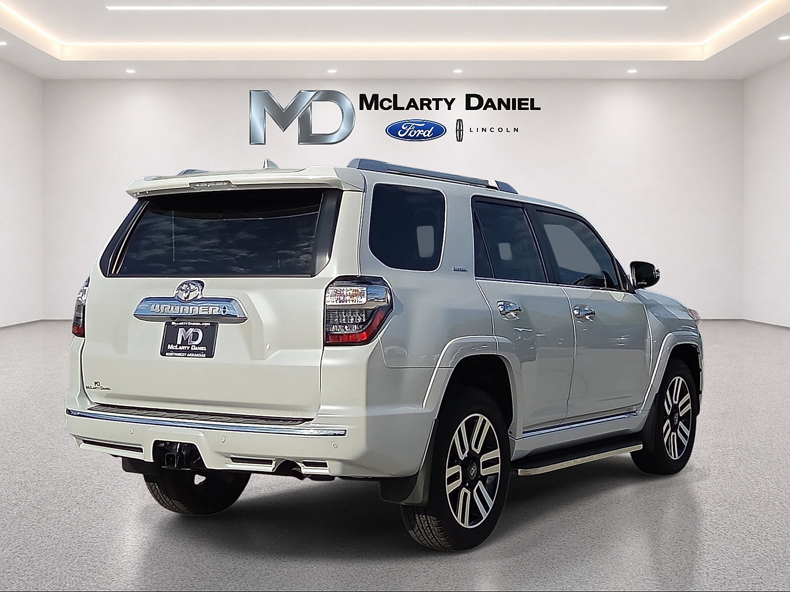 Used 2024 Toyota 4Runner Limited AWD/4WD image 5