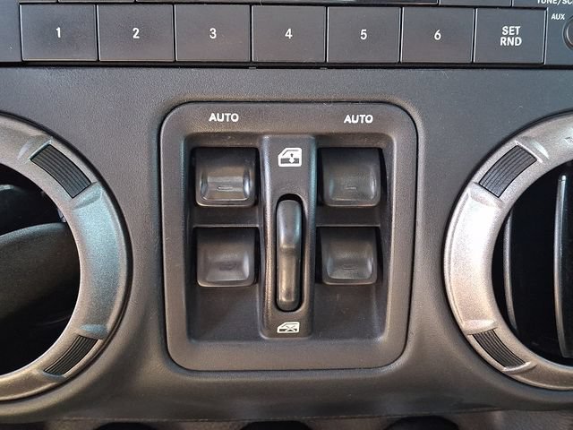 Used 2018 Jeep Wrangler Unlimited Sport S AWD/4WD image 22