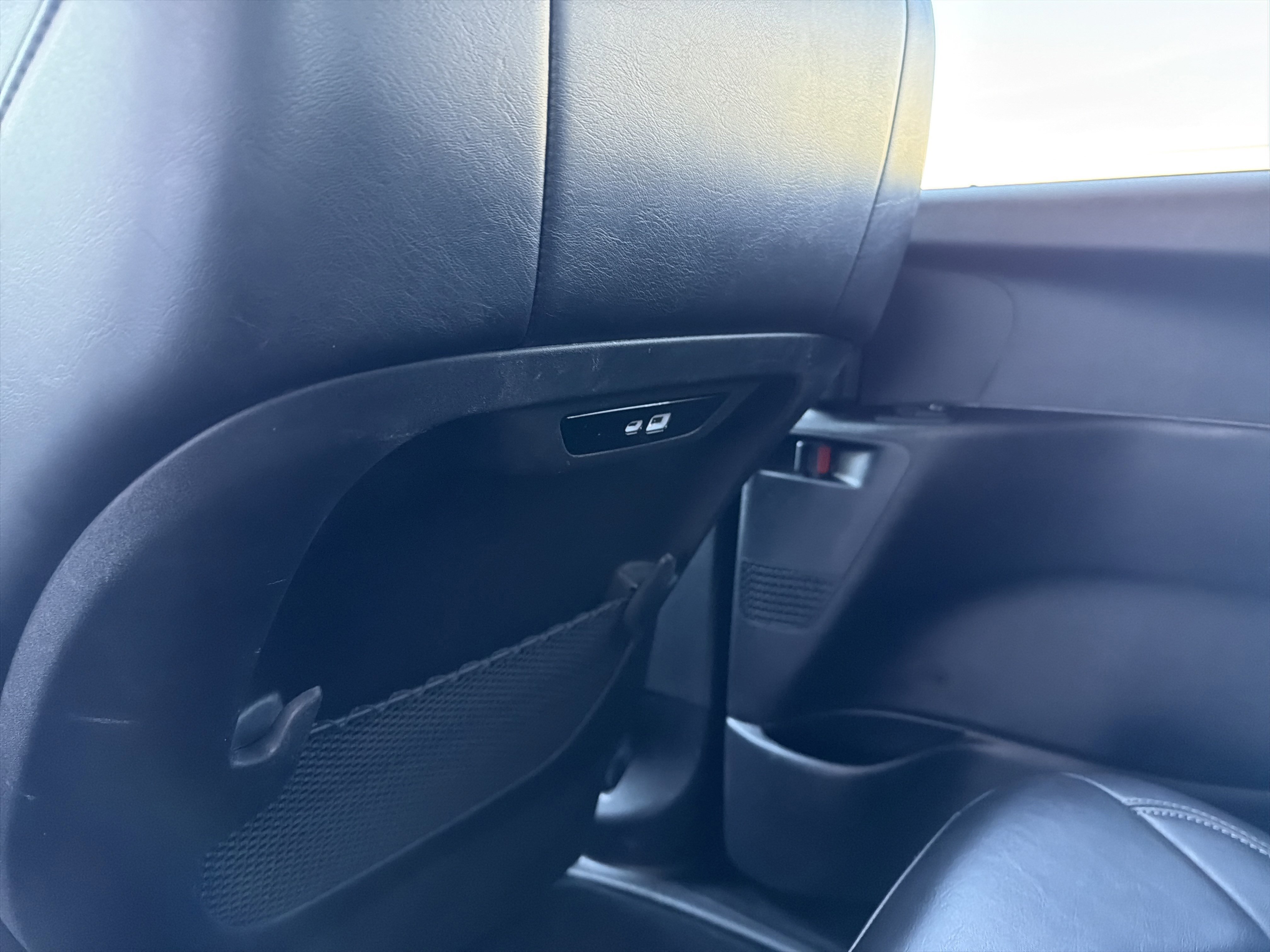 Used 2025 Chrysler Pacifica Select image 37