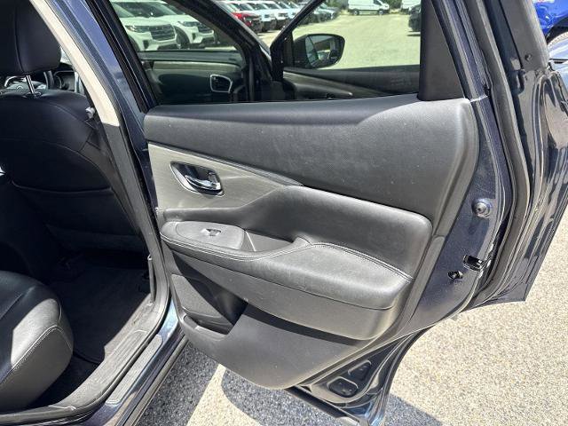 Used 2018 Nissan Murano SL w/ Moonroof Package image 24