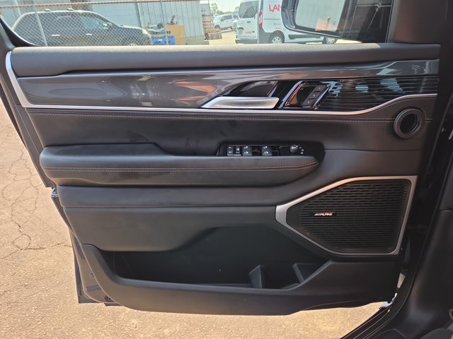 Used 2022 Jeep Wagoneer Series I AWD/4WD image 19