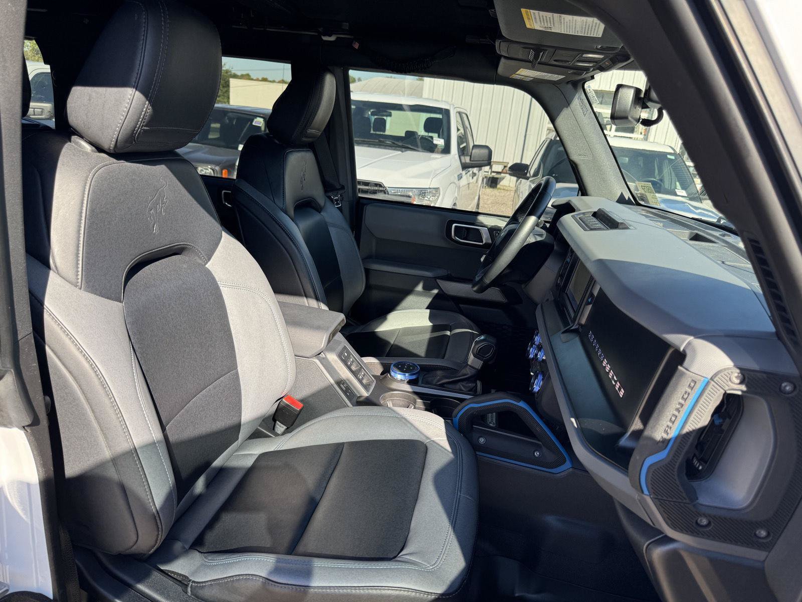 Certified 2023 Ford Bronco Black Diamond w/ Sasquatch Package AWD/4WD image 26