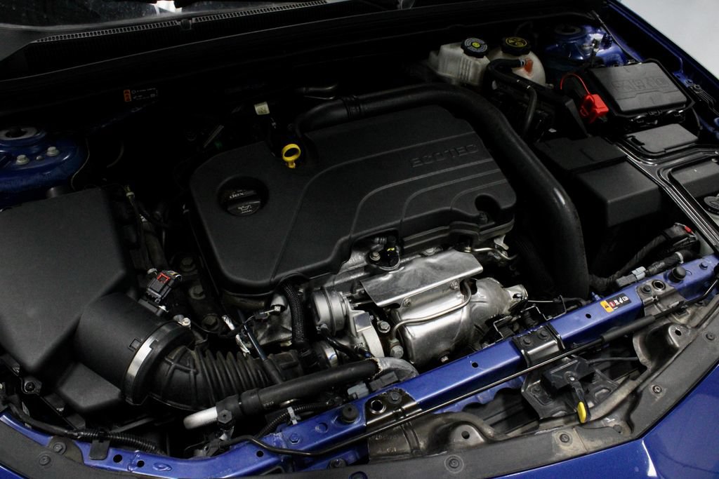 Used 2023 Chevrolet Malibu LT FWD image 16