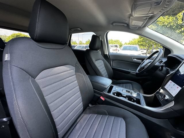 Certified 2023 Ford Edge SE w/ Black Appearance Package AWD/4WD image 35