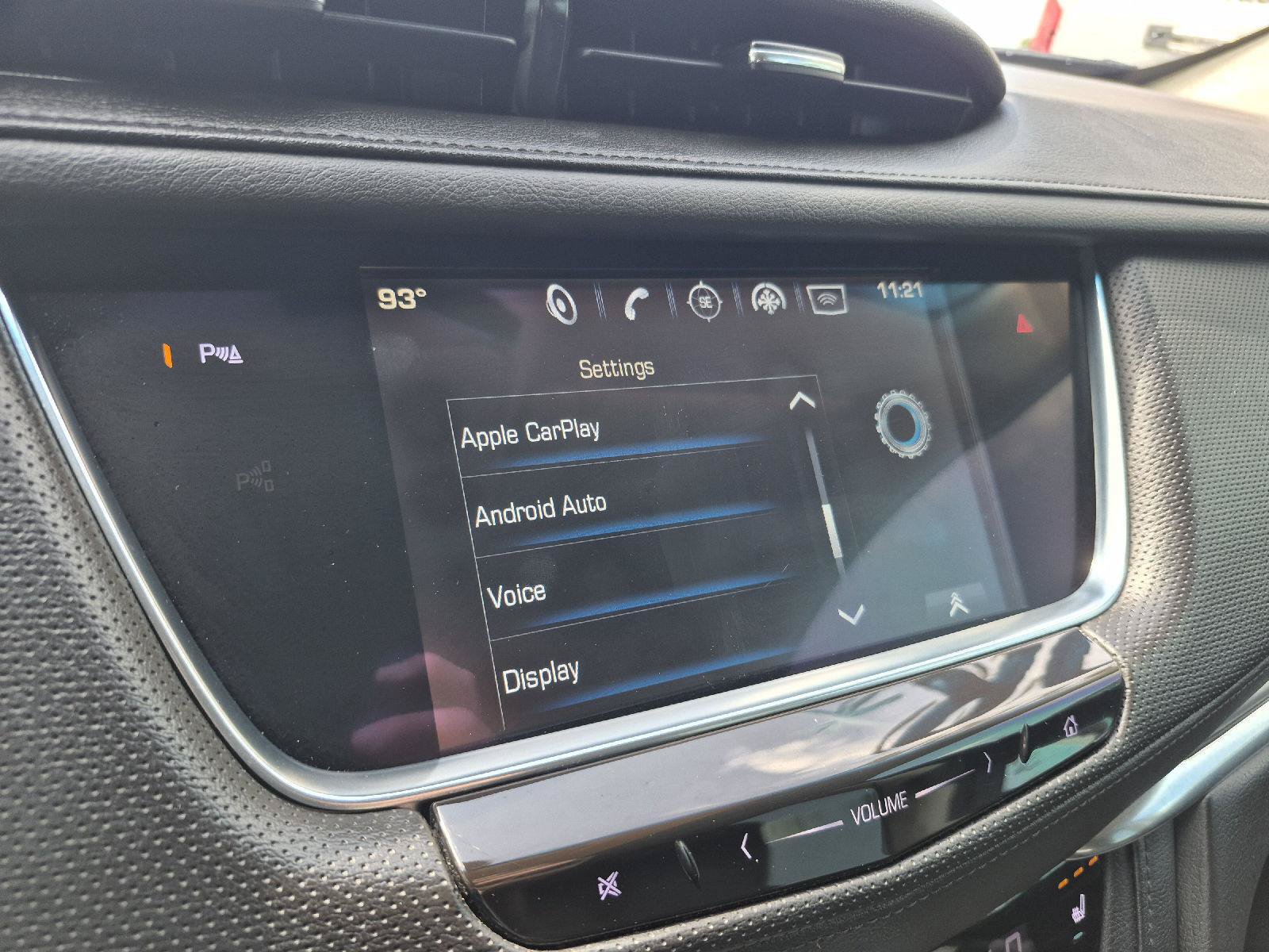 Used 2017 Cadillac XT5 Premium Luxury FWD image 4