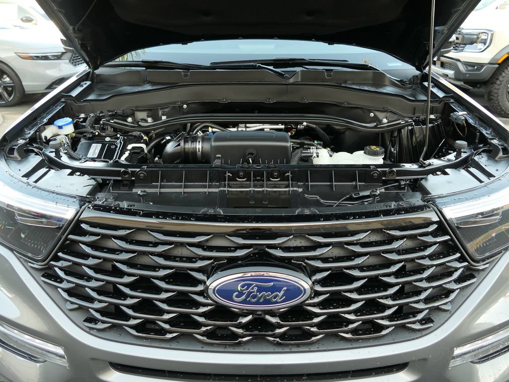 Certified 2023 Ford Explorer ST-Line w/ Class IV Trailer Tow Package RWD image 31