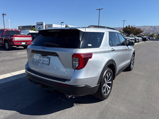 Certified 2023 Ford Explorer ST-Line w/ Class IV Trailer Tow Package AWD/4WD image 6
