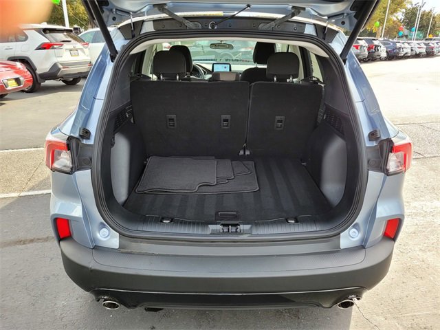 Certified 2022 Ford Escape SE w/ SE Sport Appearance Package image 20