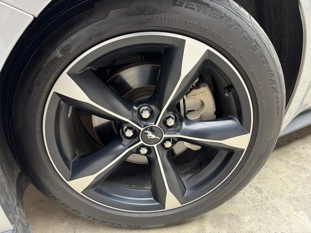 Certified 2018 Ford Mustang Coupe image 24