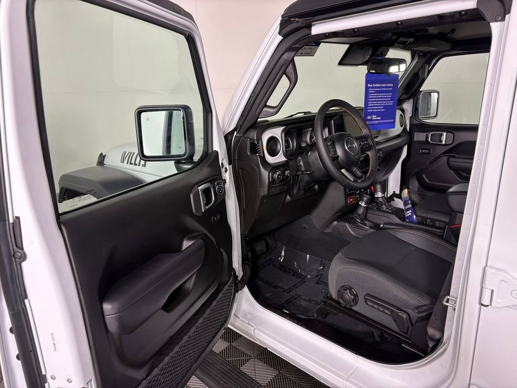Used 2024 Jeep Wrangler Unlimited Sport AWD/4WD image 11