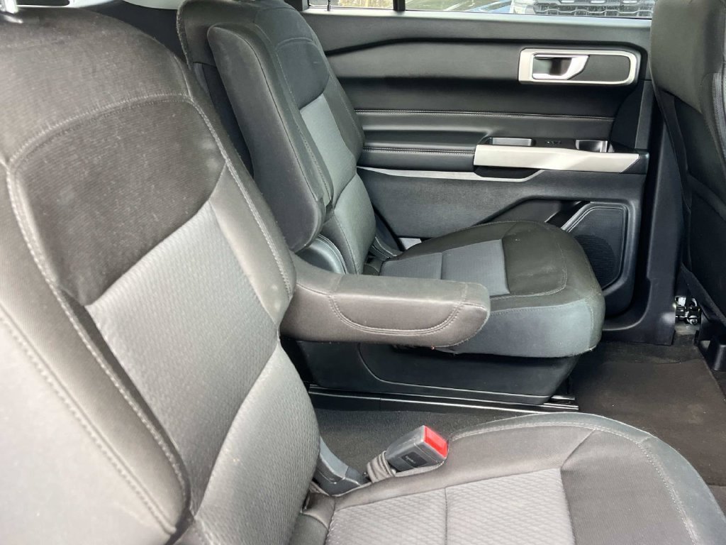 Certified 2022 Ford Explorer XLT RWD image 29