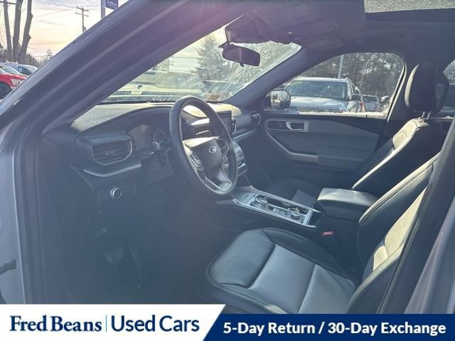 Certified 2022 Ford Explorer XLT w/ Equipment Group 202A image 22