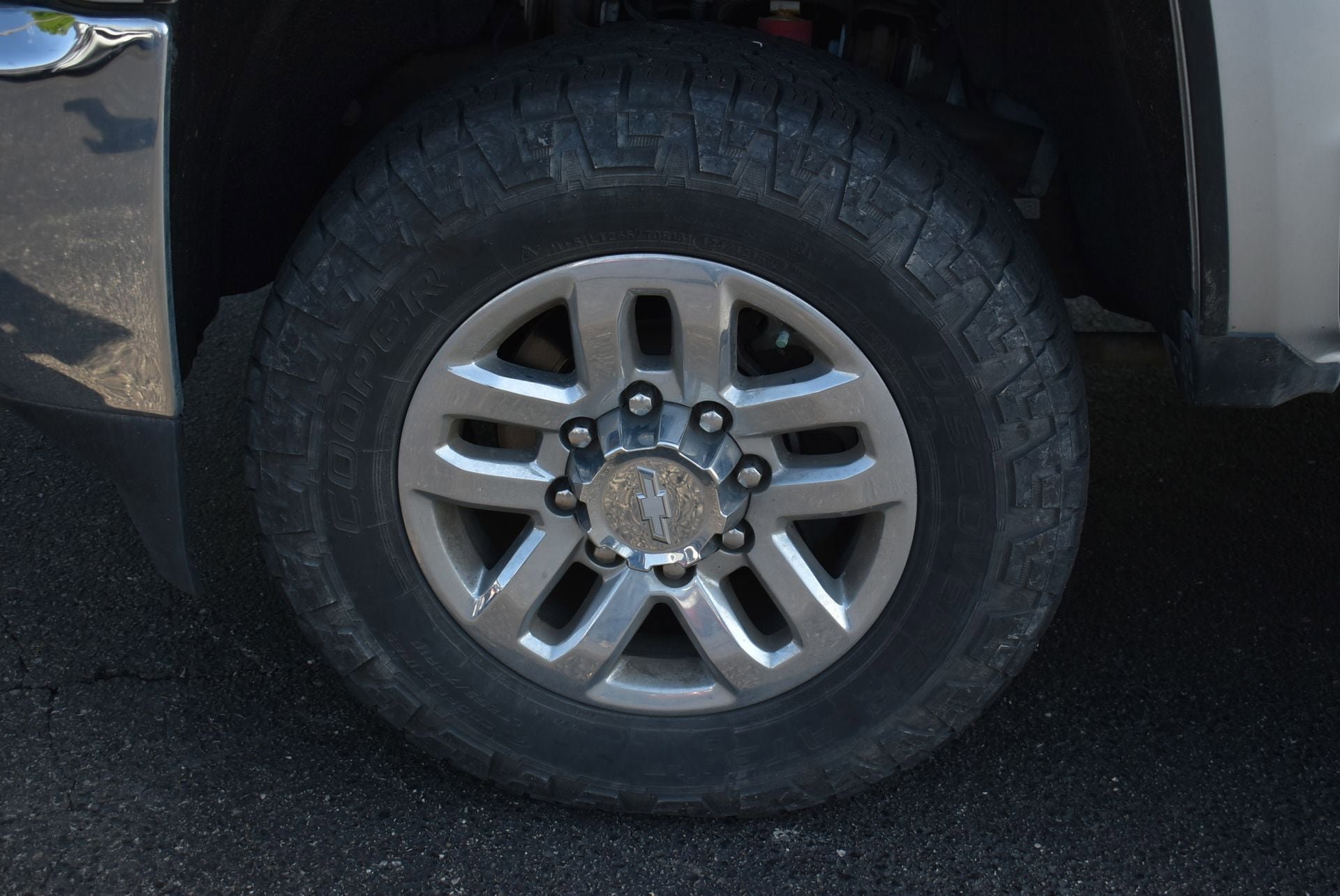 Used 2019 Chevrolet Silverado 2500 LTZ w/ Duramax Plus Package AWD/4WD image 11