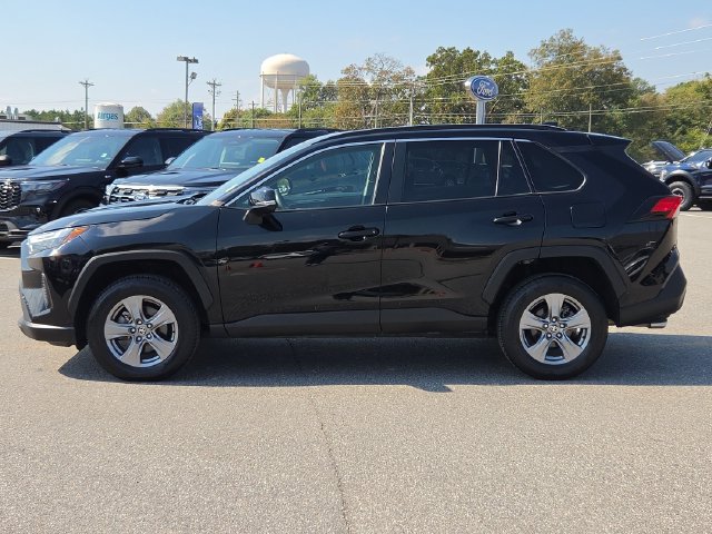Used 2024 Toyota RAV4 XLE FWD image 7