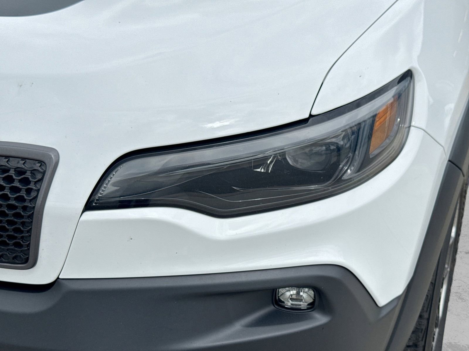 Used 2019 Jeep Cherokee Trailhawk w/ Comfort/Convenience Group AWD/4WD image 13