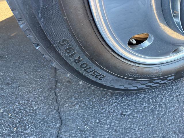 Certified 2024 Ford F450 Platinum w/ FX4 Off-Road Package image 12