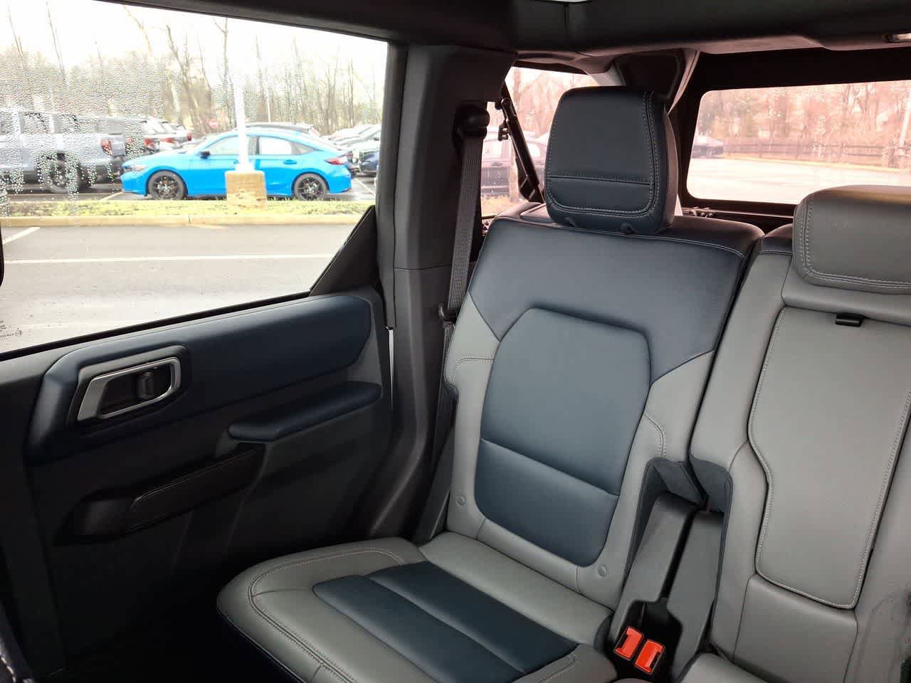Certified 2024 Ford Bronco Outer Banks AWD/4WD image 12