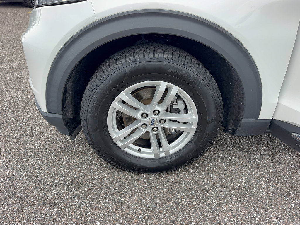 Certified 2022 Ford Explorer XLT RWD image 35