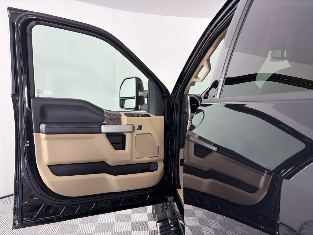 Certified 2019 Ford F350 Lariat w/ Lariat Ultimate Package AWD/4WD image 10