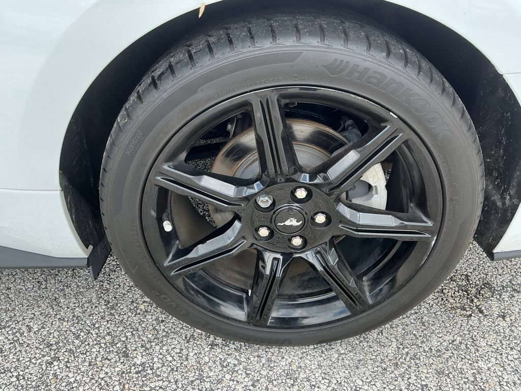 Certified 2019 Ford Mustang Premium w/ Black Accent Package RWD image 19