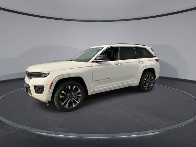 Used 2023 Jeep Grand Cherokee Overland w/ Adv Protech Group III AWD/4WD image 4