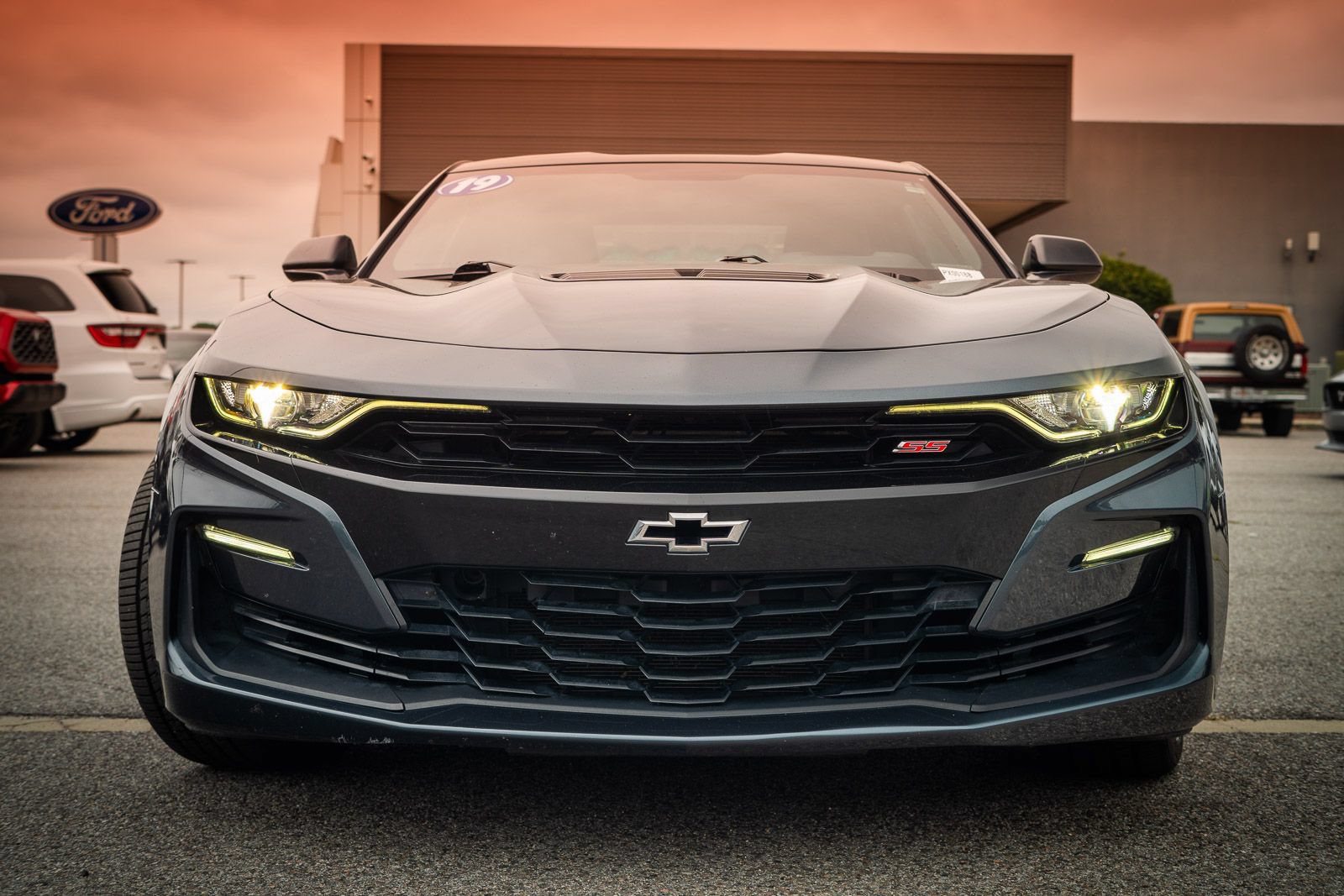 Used 2019 Chevrolet Camaro SS RWD image 9