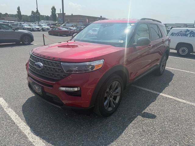 Certified 2022 Ford Explorer XLT w/ Equipment Group 202A AWD/4WD image 4