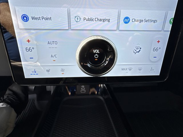 Certified 2025 Ford Mustang Mach-E Premium AWD/4WD image 32