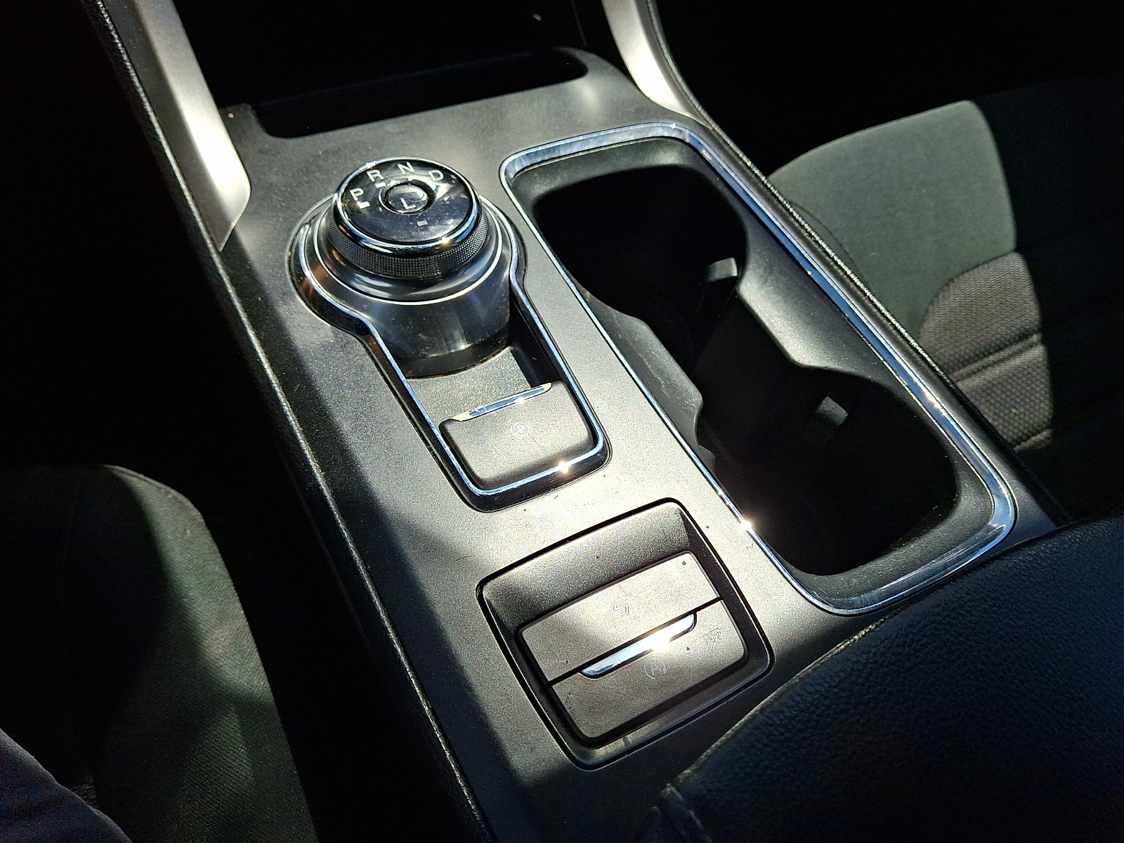 Certified 2020 Ford Fusion SE FWD image 17