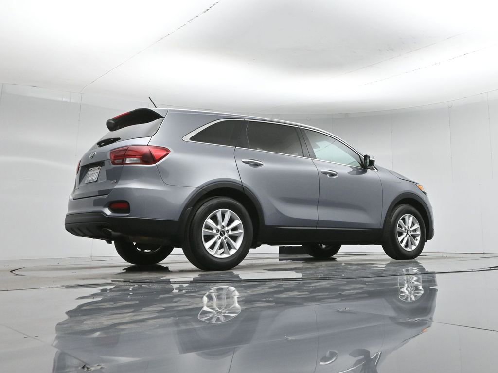 Used 2020 Kia Sorento LX image 17