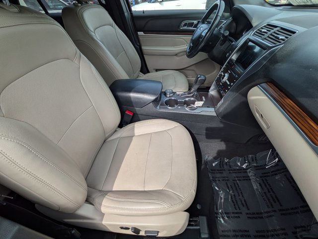 Certified 2019 Ford Explorer Limited w/ Class III Trailer Tow Package AWD/4WD image 29