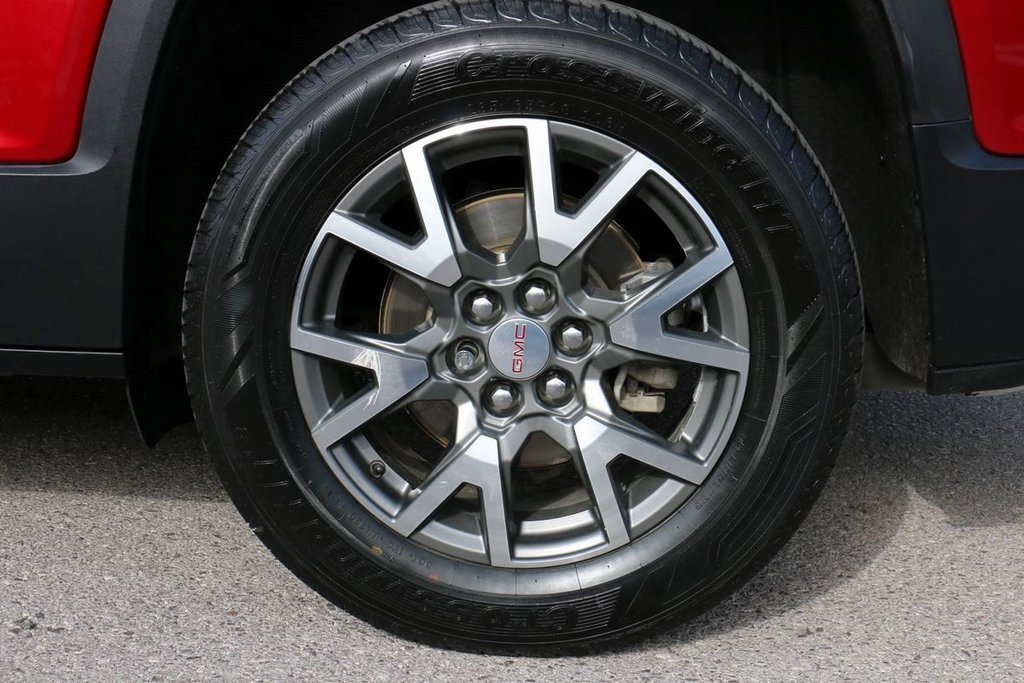 Used 2022 GMC Acadia SLE w/ Driver Convenience Package image 8